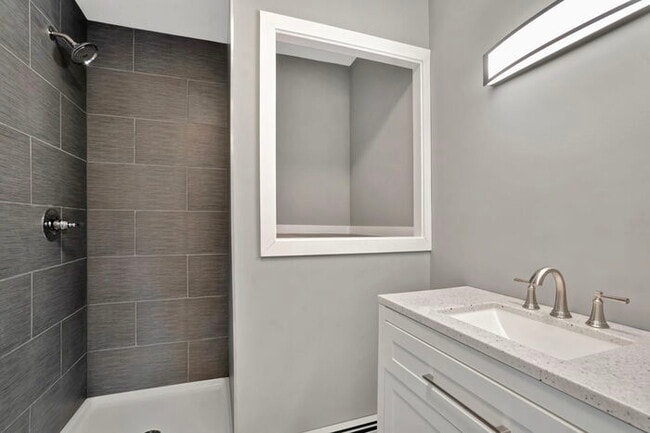 Foto del edificio - 36 Kensington Ave