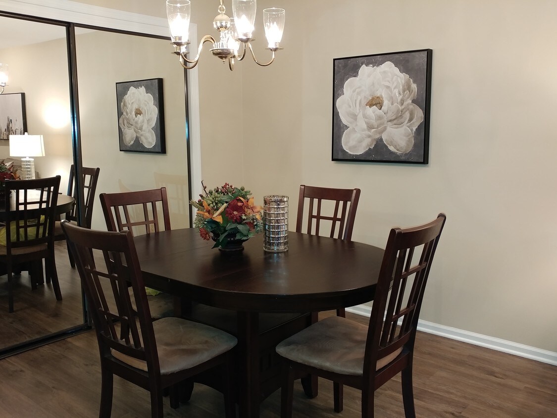 5 Cedar Ct Unit 5C, Bedminster, NJ 07921 Condo for Rent in Bedminster