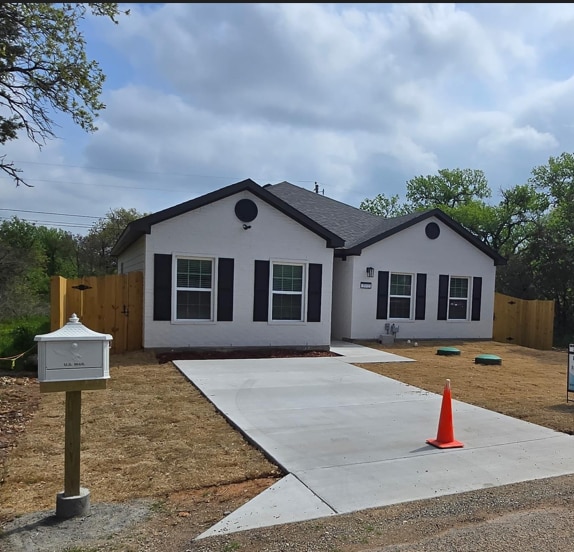 Building Photo - 3513 Tomahawk Dr