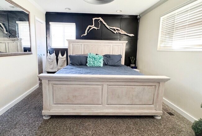 Foto del edificio - 4453 Fillmore Ave