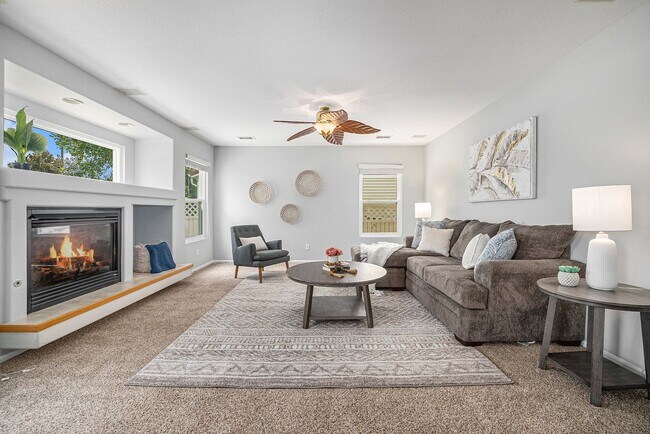 Building Photo - Beautiful 4 Bed, 2.5 Bath Home Available i...