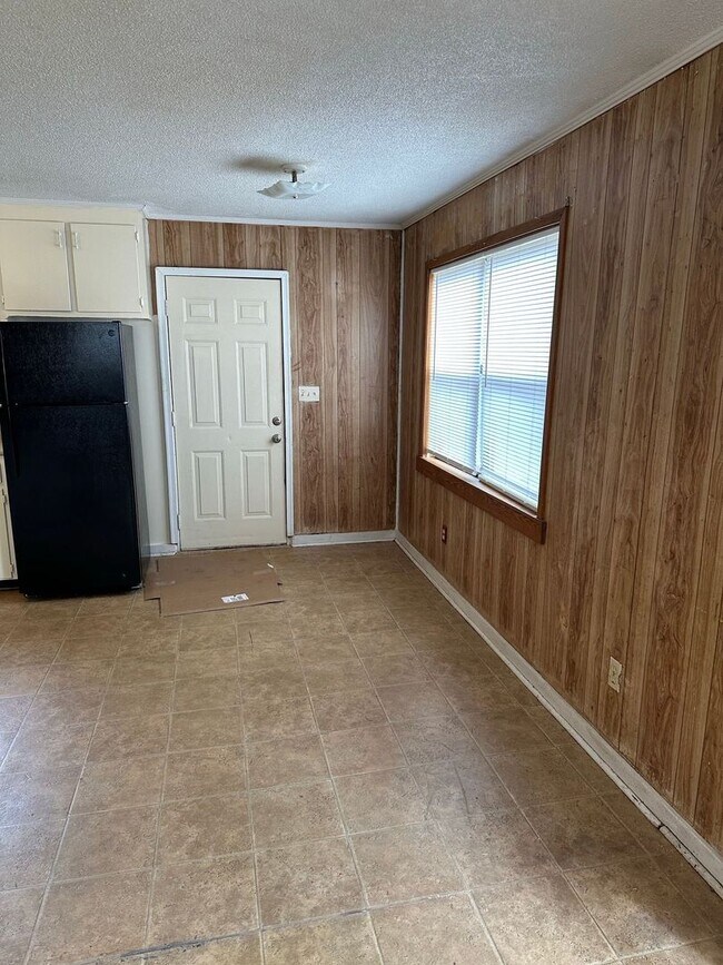 Foto del edificio - 712 S Park St