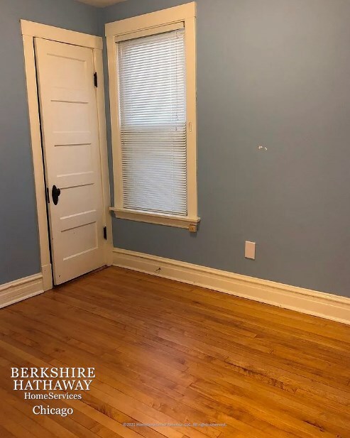 Building Photo - 4948 N Winchester Avenue
