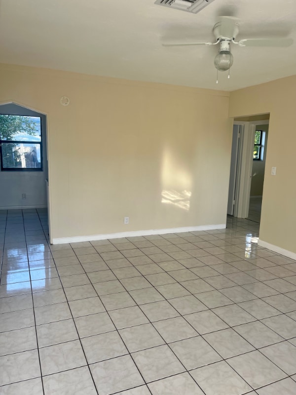 Foto del edificio - 913 SW 4th Terrace