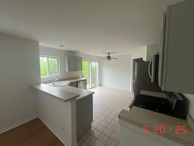 Foto del edificio - 1429 Meadowsedge Ln