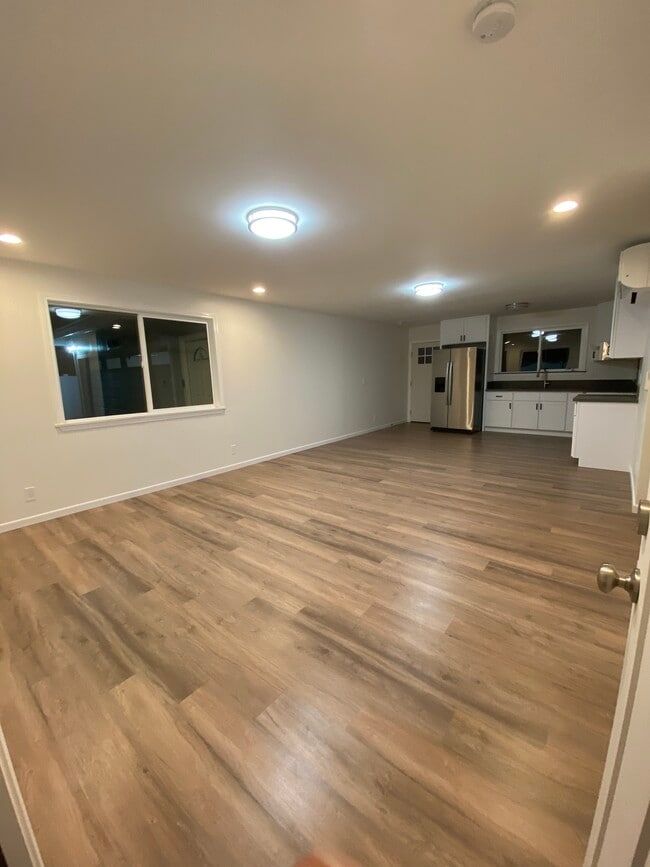 Living area and kitchen - 91-967 Akaholo St
