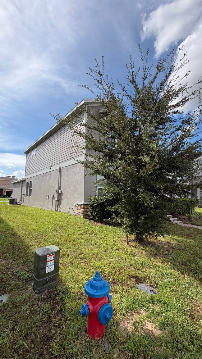 Foto del edificio - 2152 Sweet Honey Ln