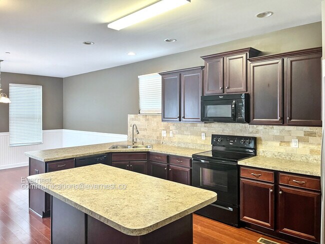 Building Photo - 5057 Falling Water Rd