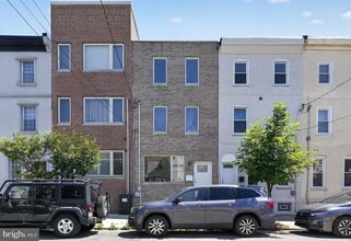 Building Photo - 2209 E Huntingdon St
