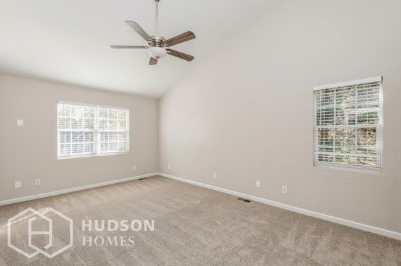 Foto del edificio - NOW AVAILABLE! - 8728 Brampton Dr, Charlot...