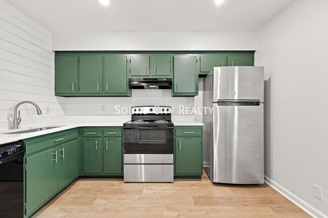 Building Photo - 4113 Hunting Dr