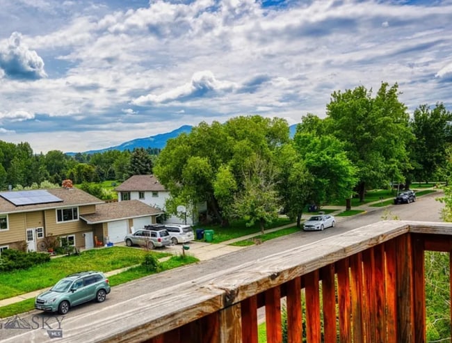 Building Photo - 1805 S Rouse Ave