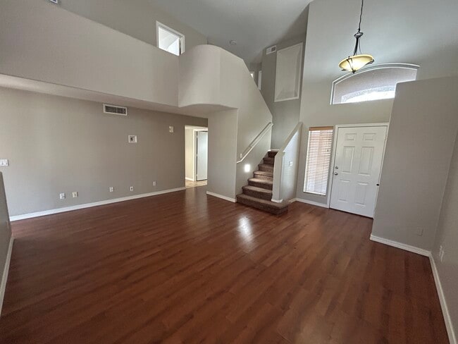 Building Photo - 4132 E Anderson Dr