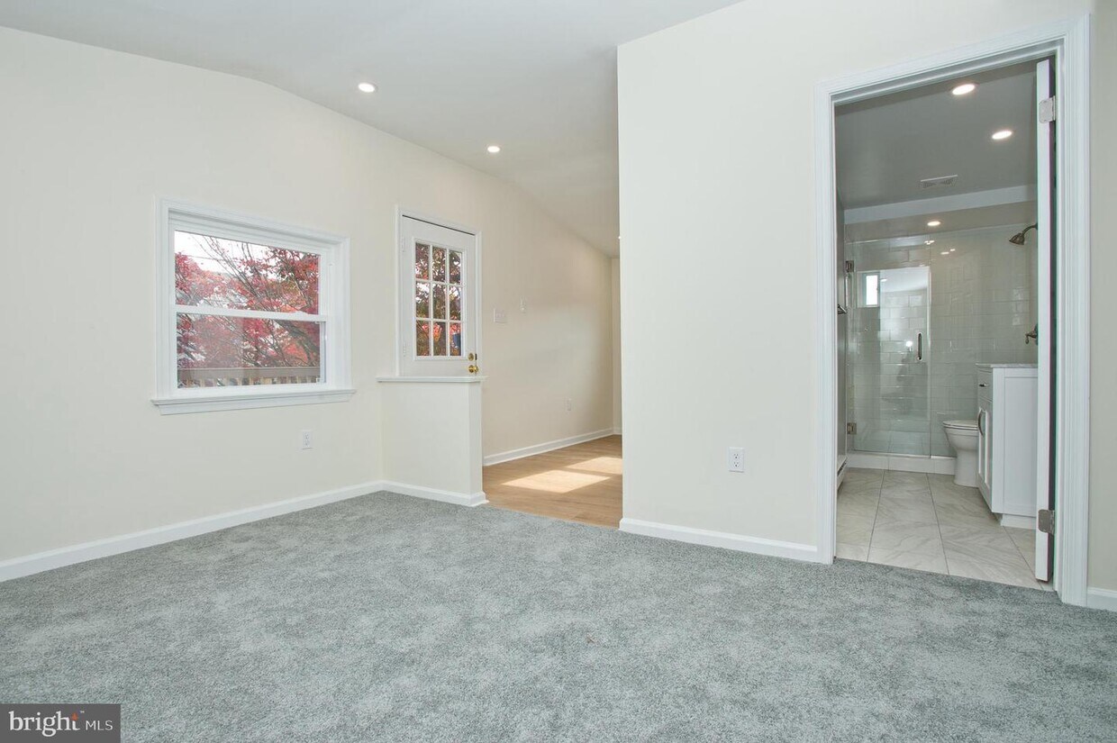 Primary Photo - 2530 Chestnut Ave