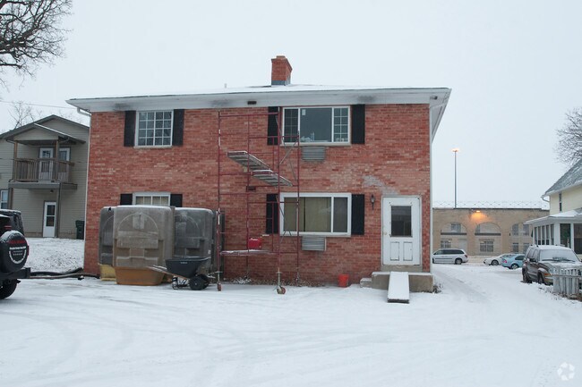 Building Photo - 241 S Madison St