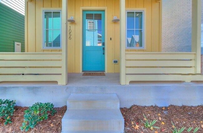 Foto del edificio - 1056 Hangar Dr