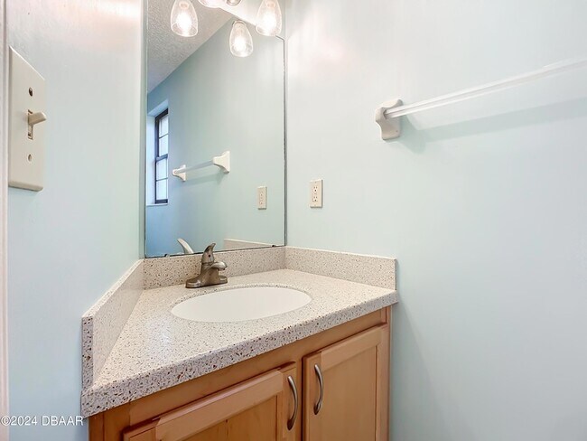 Building Photo - 340 Brown Pelican Dr