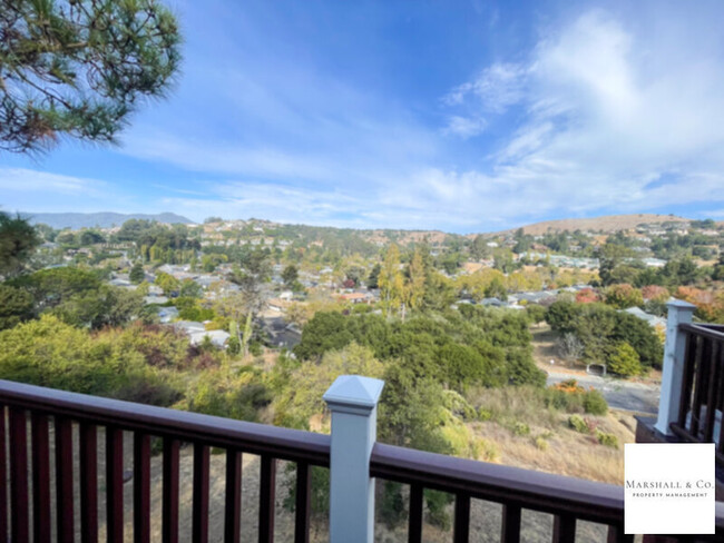 Building Photo - HALF MONTH RENT FREE!! TIBURON 2br/1.5ba  ...