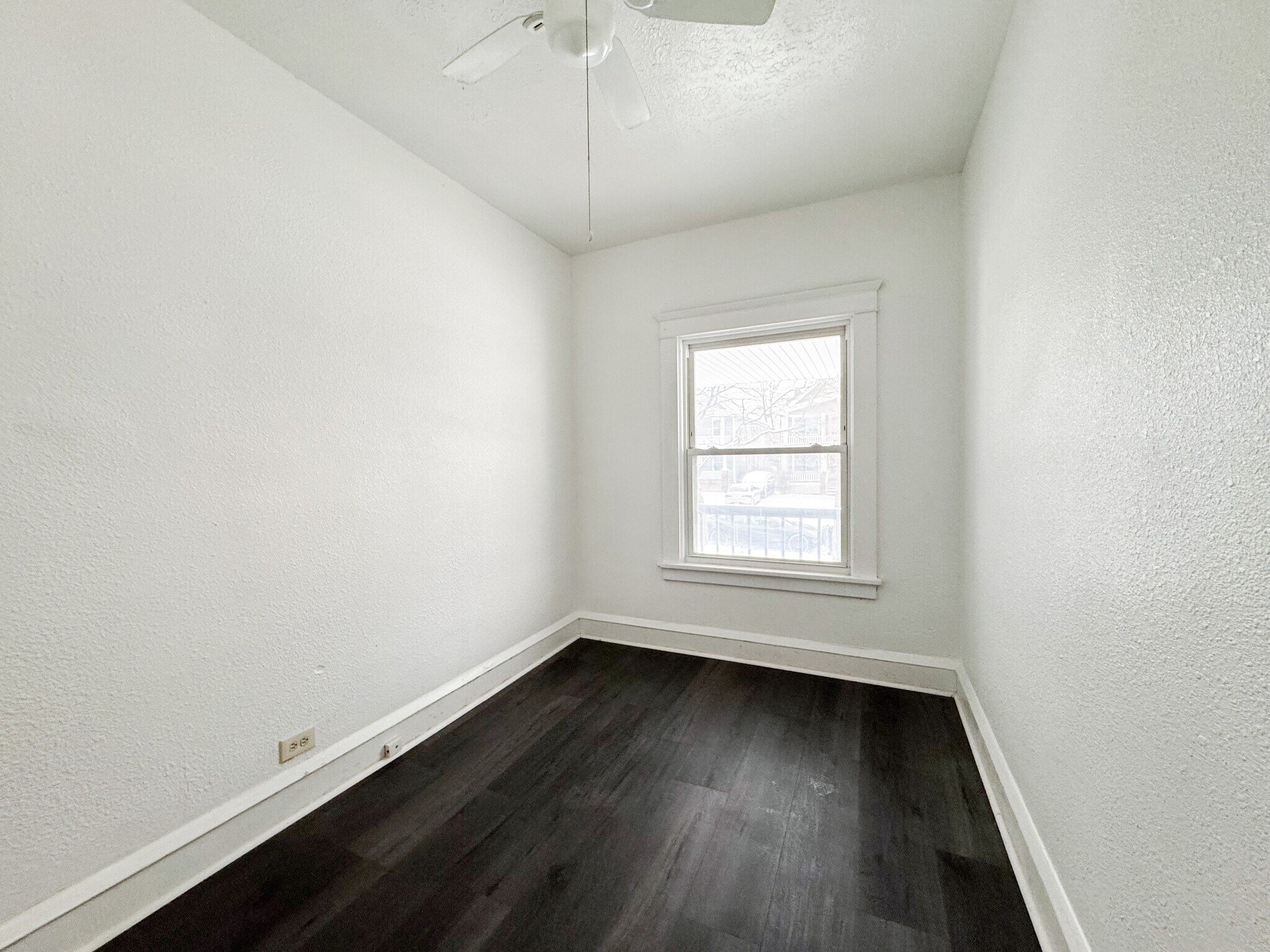 11915 Cromwell Ave Cleveland, OH 44120 – photo 4