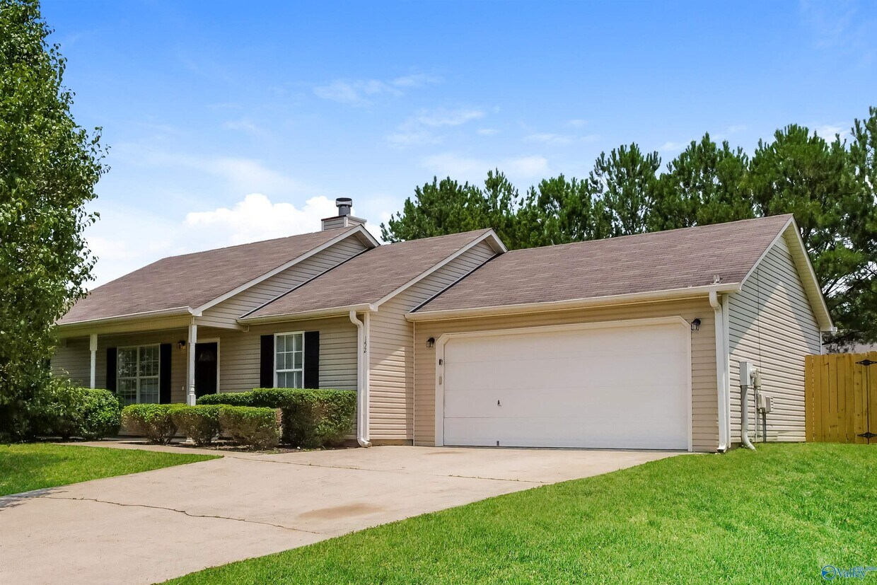 Foto principal - 152 Fox Chase Trail