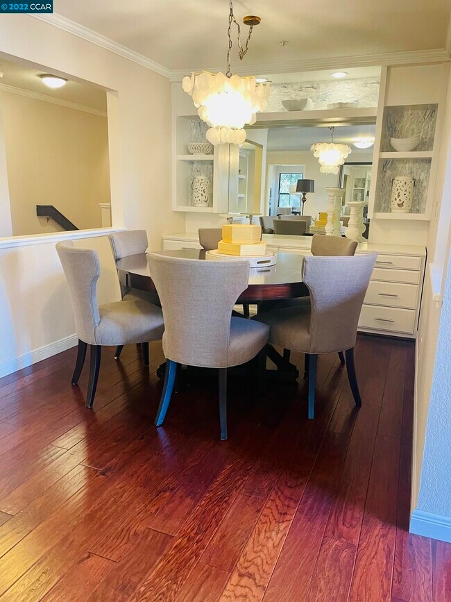 Foto del edificio - 3279 Mt Diablo Ct