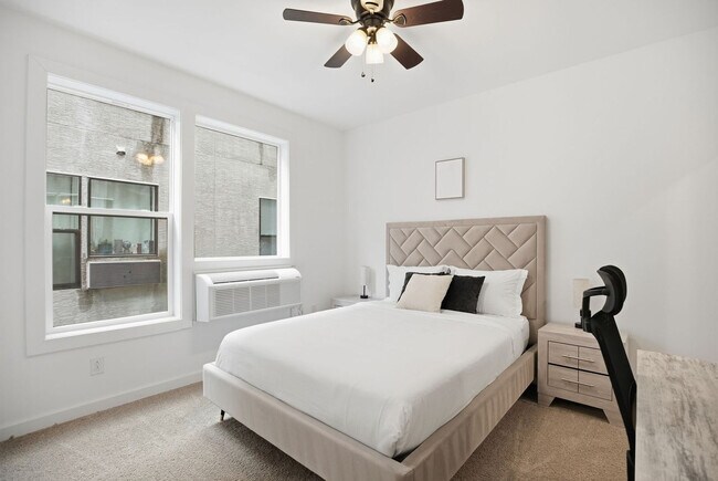 Foto del edificio - 1528-30 W Girard Ave