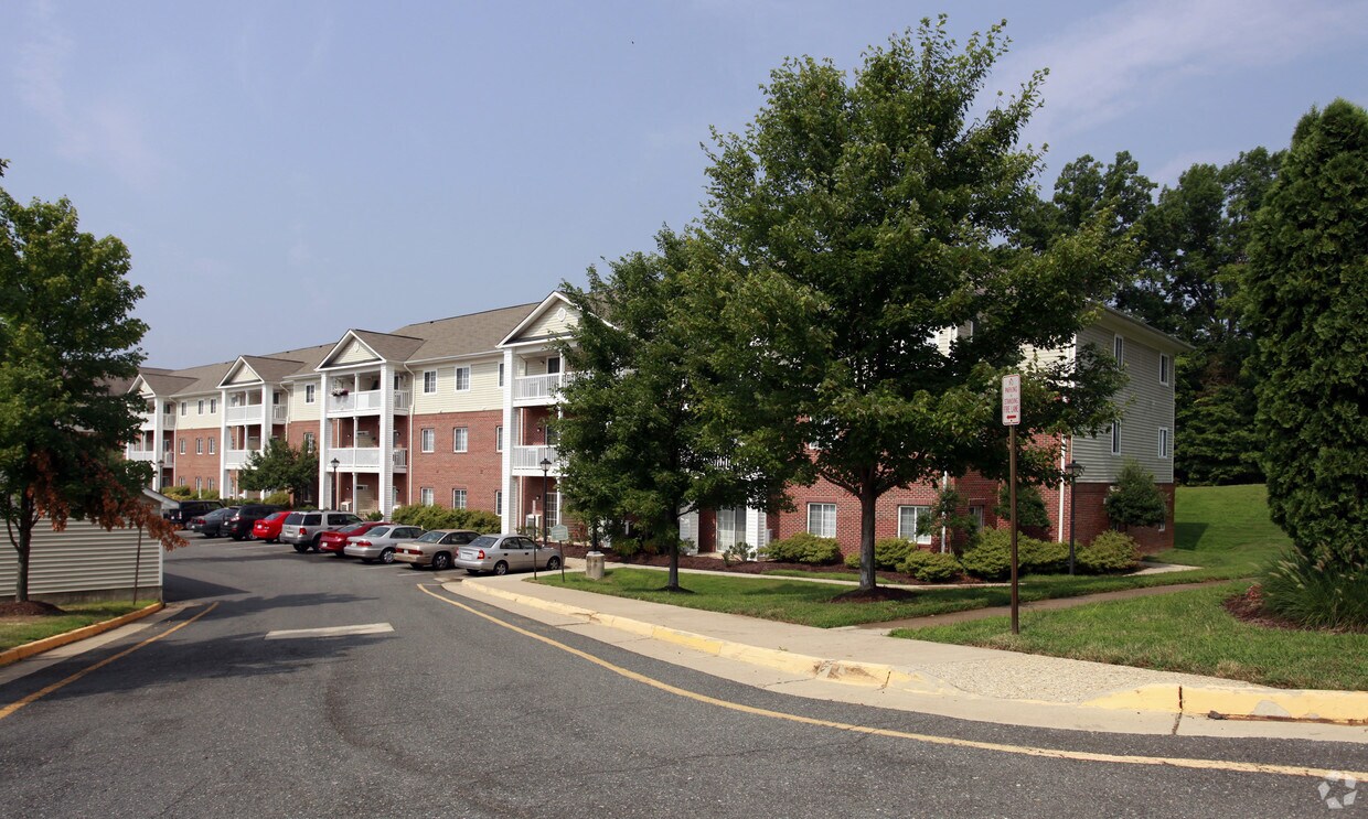 Kings Crest Senior Apartments Rentals Fredericksburg, VA