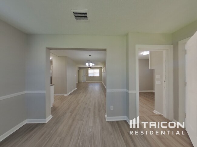 Building Photo - 2703 Arlex Drive E Jacksonville FL