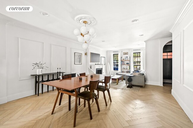 Foto del edificio - 820 Halsey St