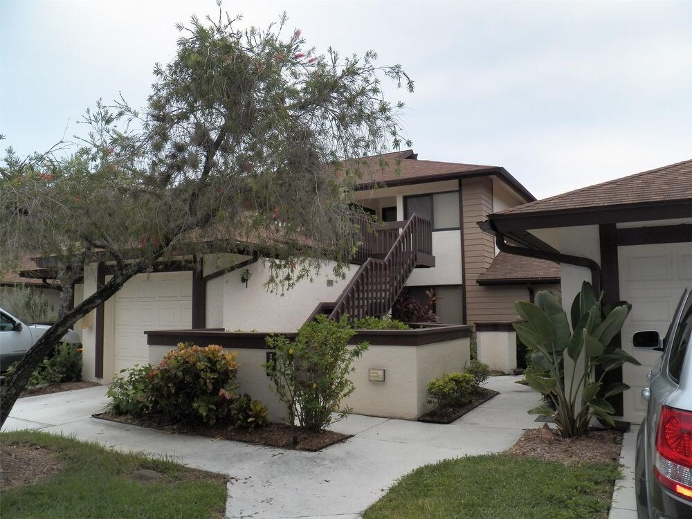 Primary Photo - 2080 Oakridge Cir