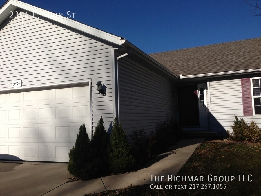 Move in NOW!! Great 3BR/2Ba Urbana Duplex House Rental in Urbana