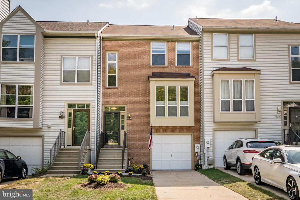 Foto principal - 7803 Whistling Pines Ct