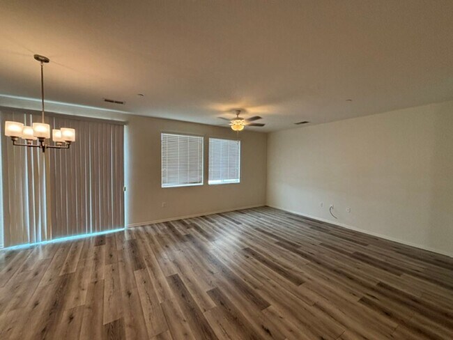 Foto del edificio - 210 Monterey St