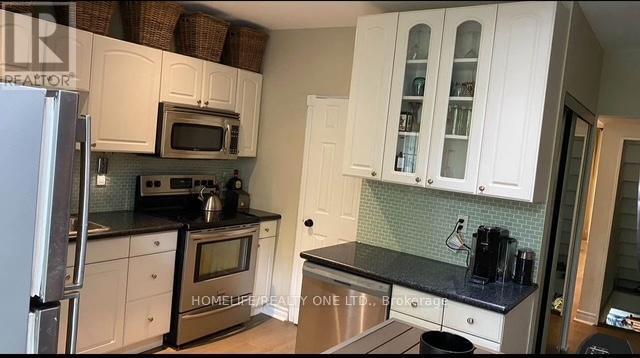 Photo du bâtiment - 128 Carlaw Ave