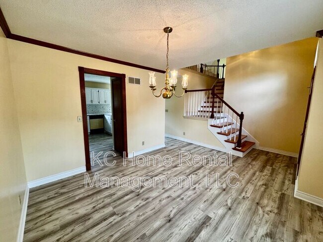 Foto del edificio - 1398 S Brentwood Dr