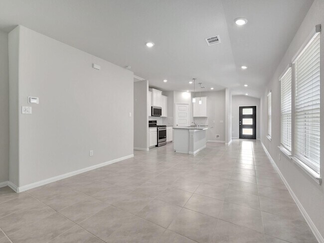 Building Photo - 18738 Timber Gln Dr