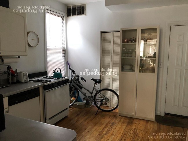 Foto del edificio - 3118 N Clifton Ave