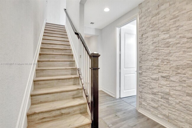Foto del edificio - 11549 SW 13th Ct