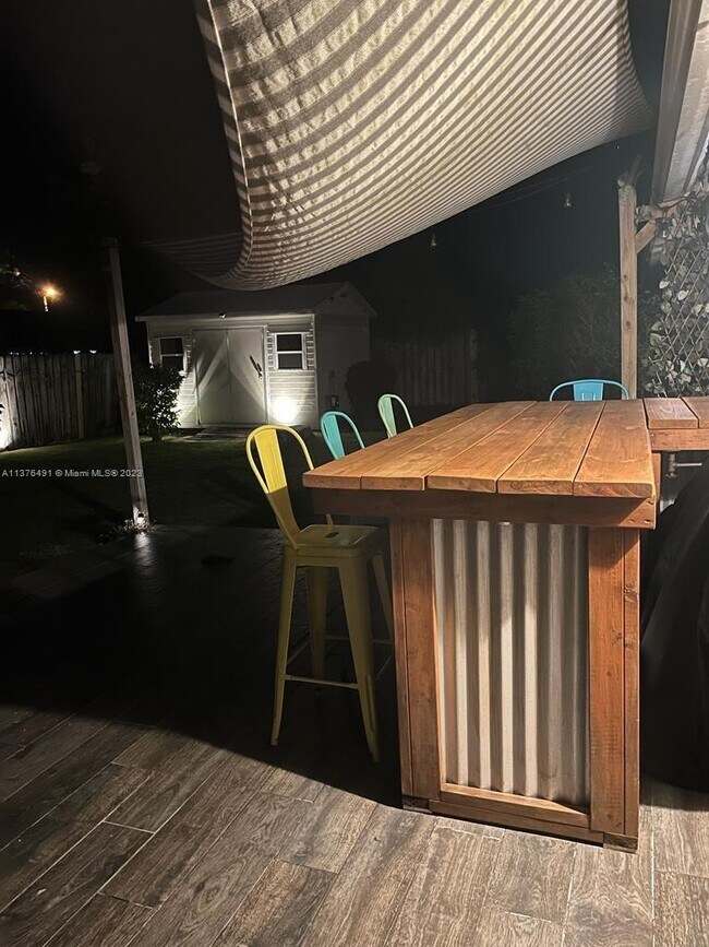 Foto del edificio - 3185 Capri Rd