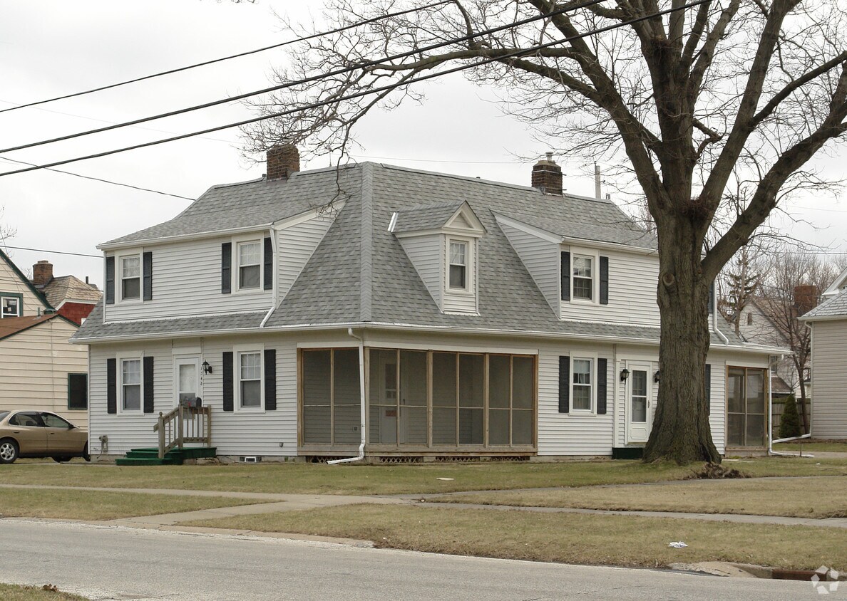 Building Photo - 405 Augusta Ave