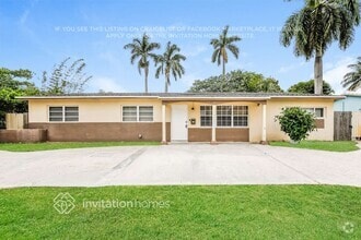 Building Photo - 2081 SW 27th Ave