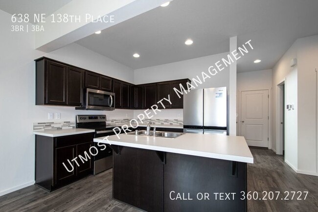 Building Photo - 638 NE 138th Pl