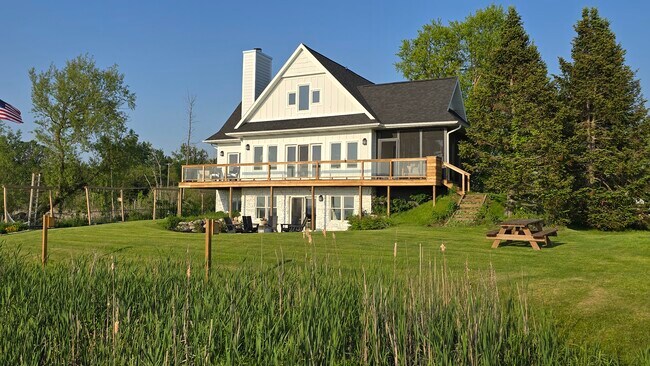 Foto del edificio - 7616 1st St