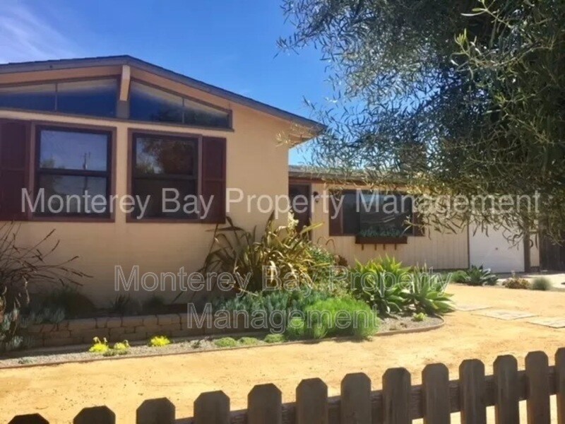 Primary Photo - 1124 San Lucas St