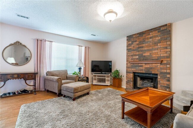 Foto del edificio - Beautiful 3 bedrooms house in Fayetteville!