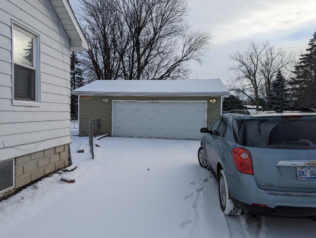 Building Photo - 1414 Malzahn St