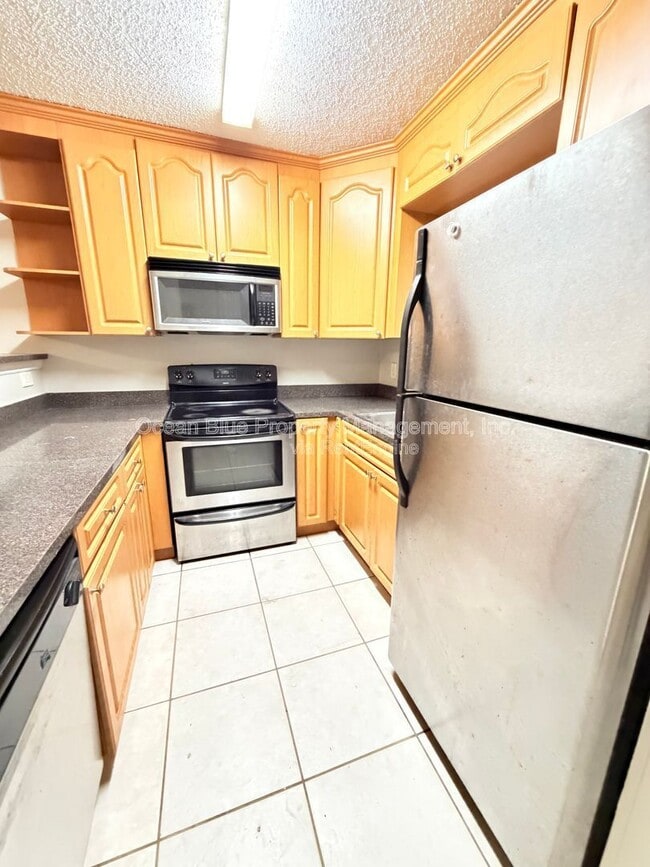 Building Photo - 2302 S Maki Rd