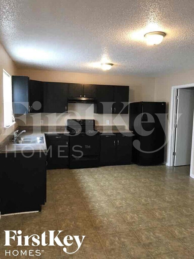 Building Photo - 8854 Youngs Creek Ln