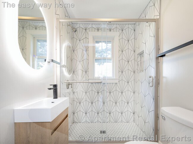 Building Photo - 57 Hawthorne St