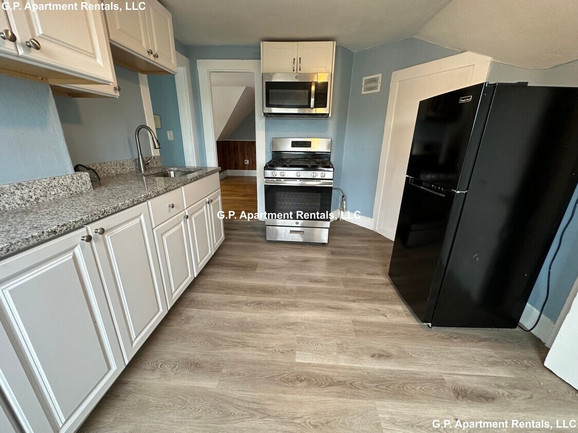 15 Hazelwood St, Malden, MA 02148 Condo for Rent in Malden, MA